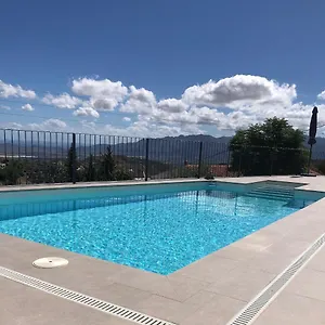 https://casa-miramar-with-pool-jacuzzi-and-stunning-views.es-andalucia.com
